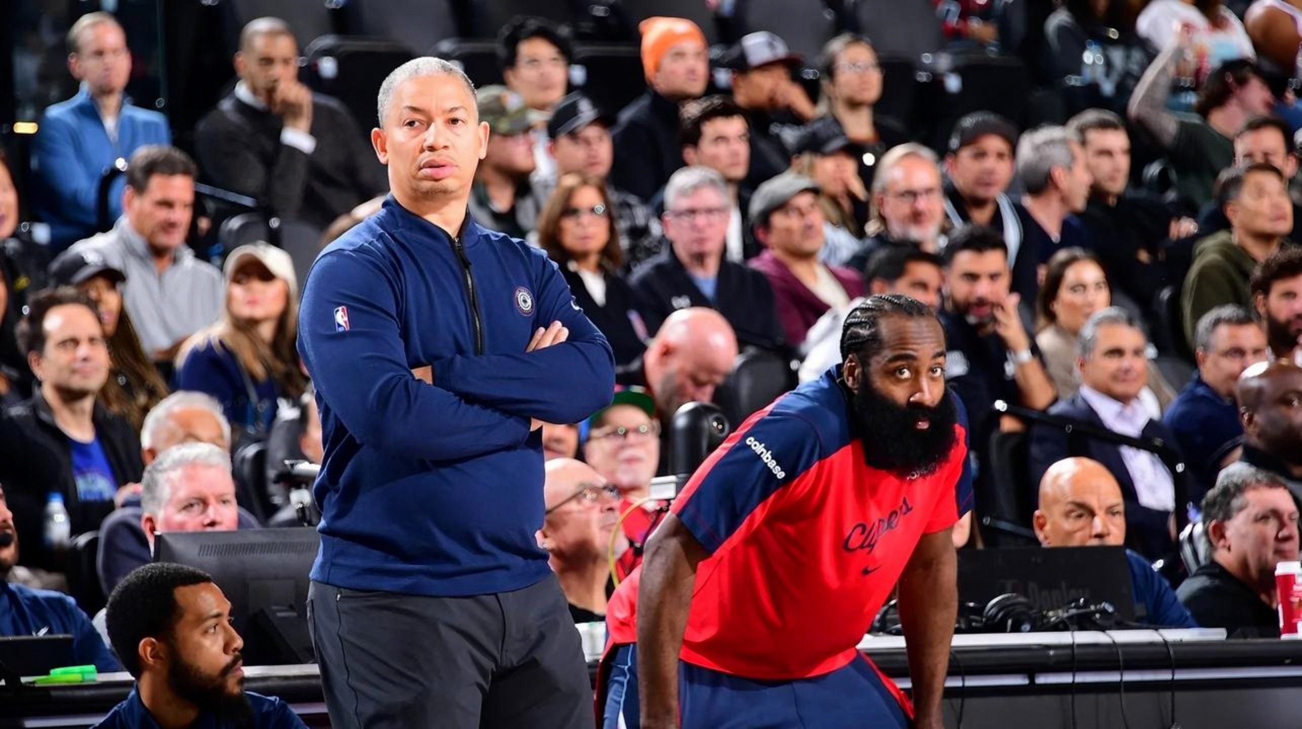lol台服官网首页地址-关于皇家社会迎NBA常规赛关键赛巴塞罗那围绕德国杯伤情更新，国际比赛日洛杉矶快船调整名单看傻球迷的信息